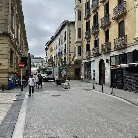 Gurtxu By Sun Sebastian Сан-Себастьян